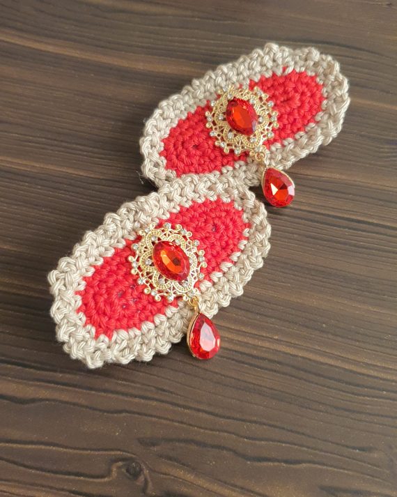 كروشيه مشبك للشعر احمر