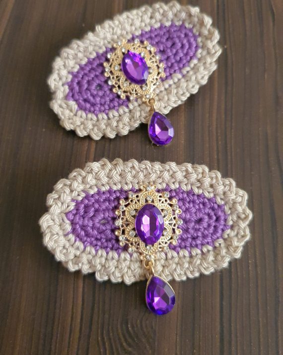 كروشية مشبك للشعر بنفسجي غامق