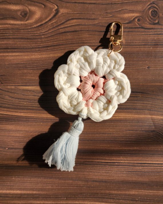 مدالية النوير الوردي